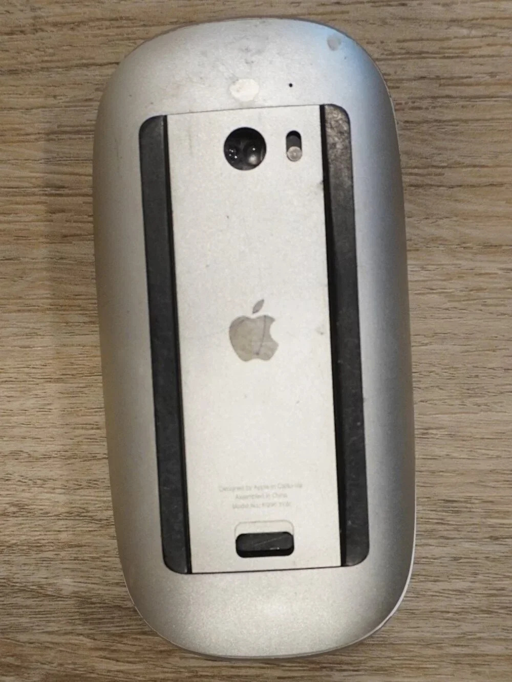 Authentic Apple Wireless Magic Mouse (1st Gen) - Battery Operated